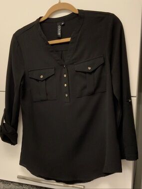 *** SOLDE**+ Colori Women's Black Button-Front Utility Blouse  size Small